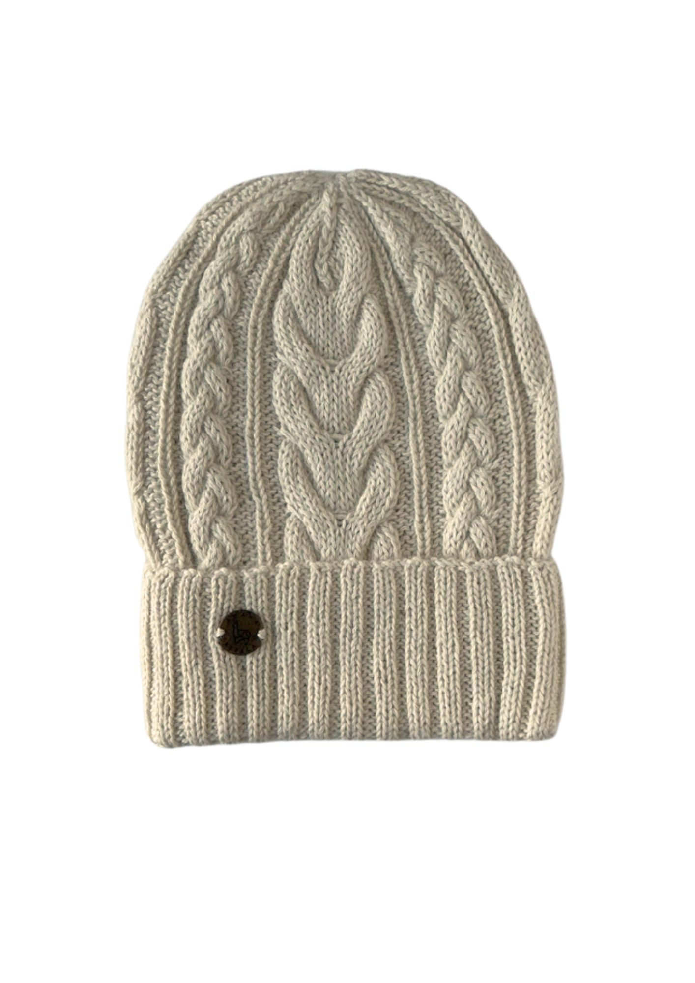 Beanie with cables white