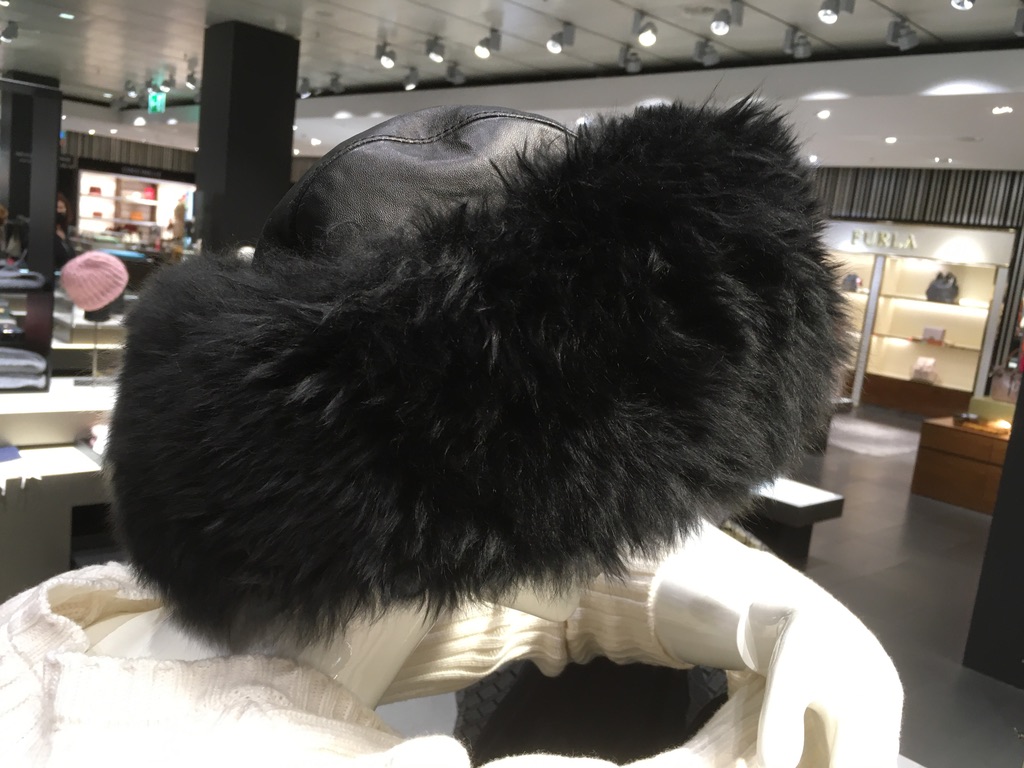 Alpaca Fur hat Black - Premium - Image 2