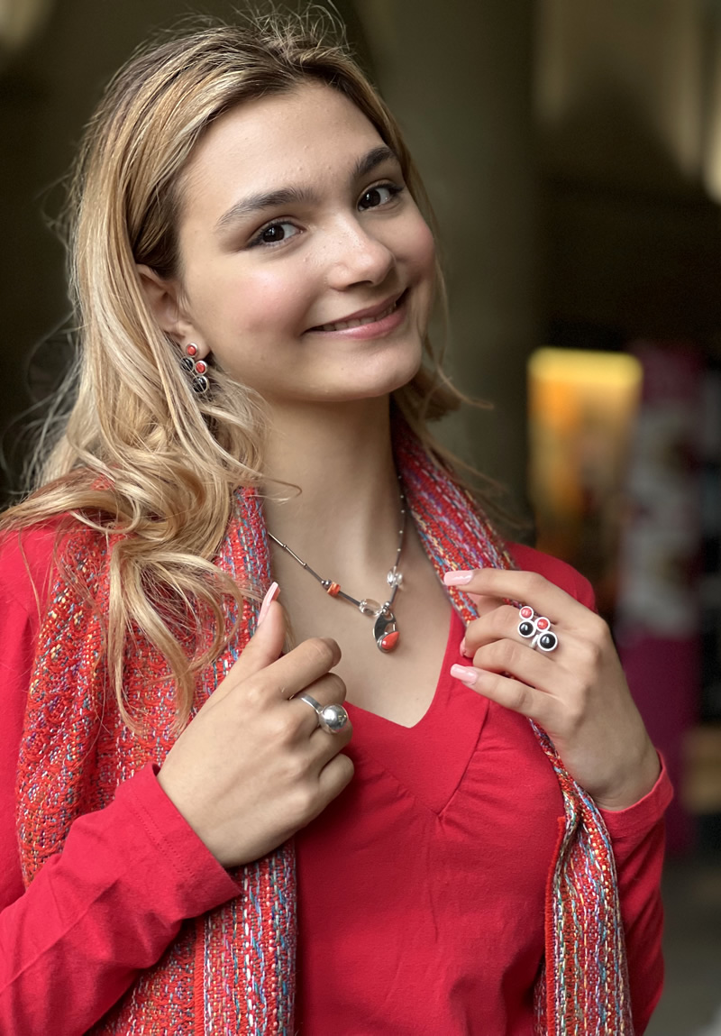 Necklace with spondyllus