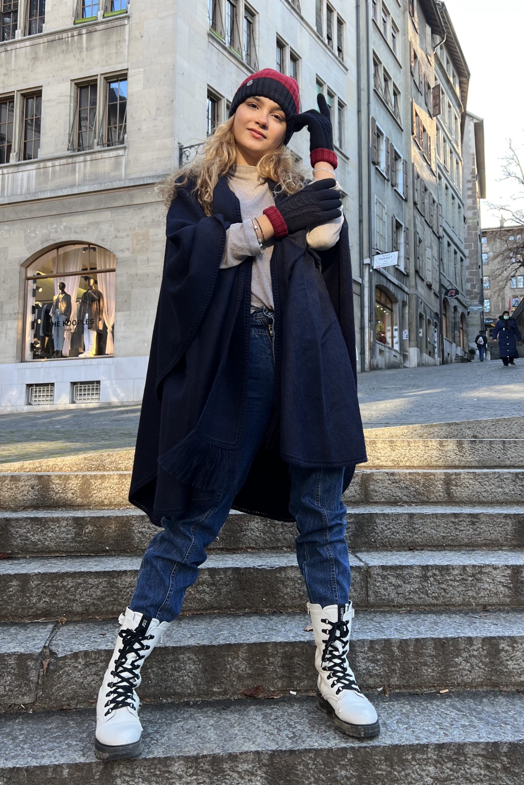 Alpaca Cape Blue Navy